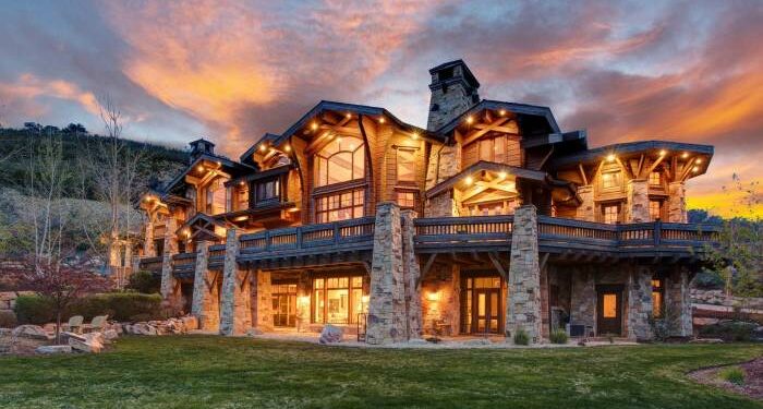 5 Luxury Homes That Get Outdoor Living Just Right